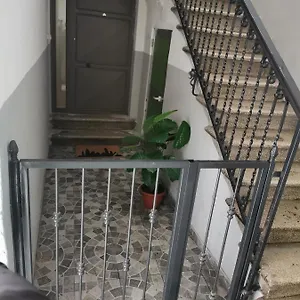  Appartamento Zona Castello Italia