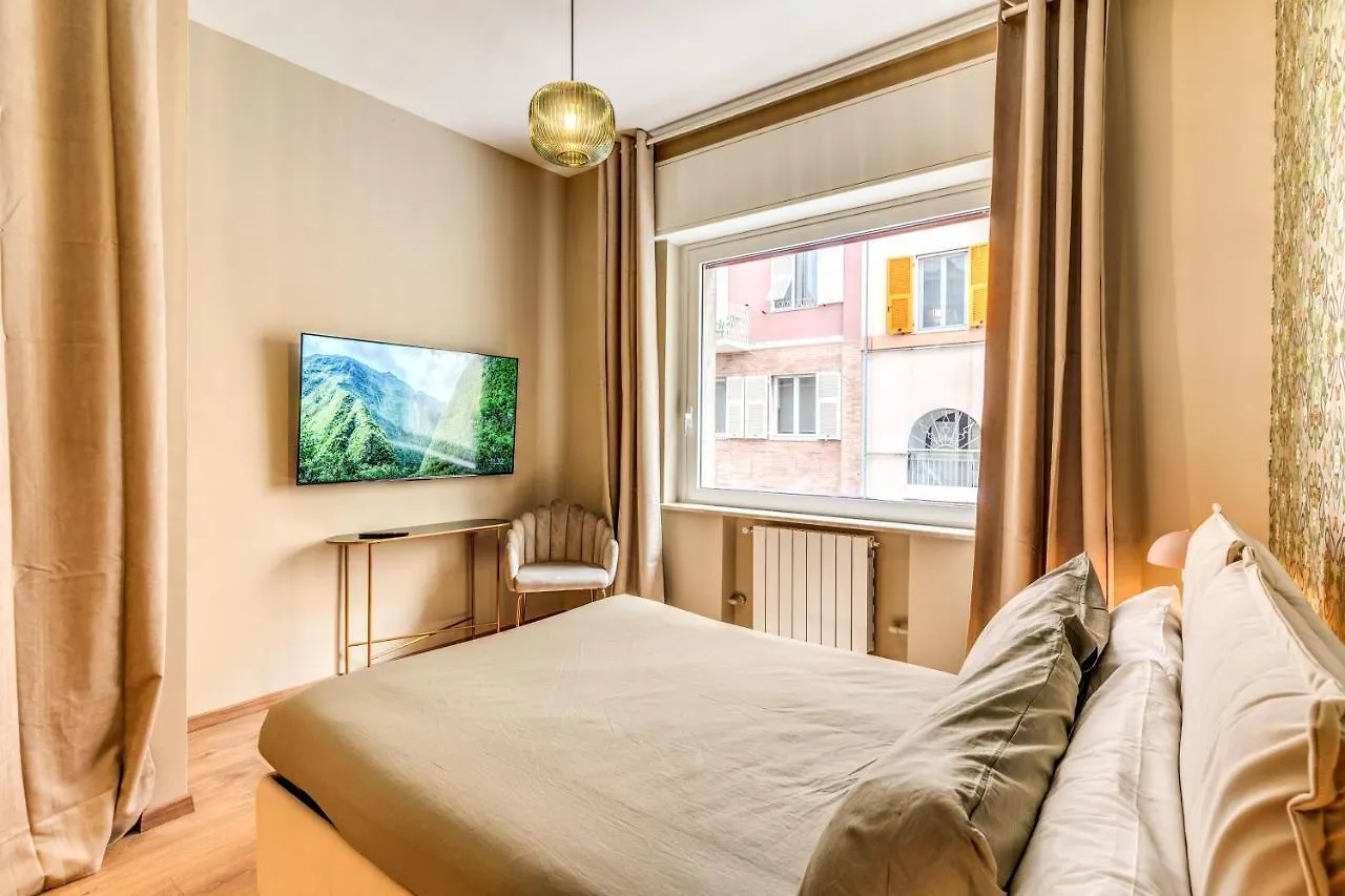Appartamento Downtown Srl - Croce Di Malta Royale La Spezia 0*,  Italia