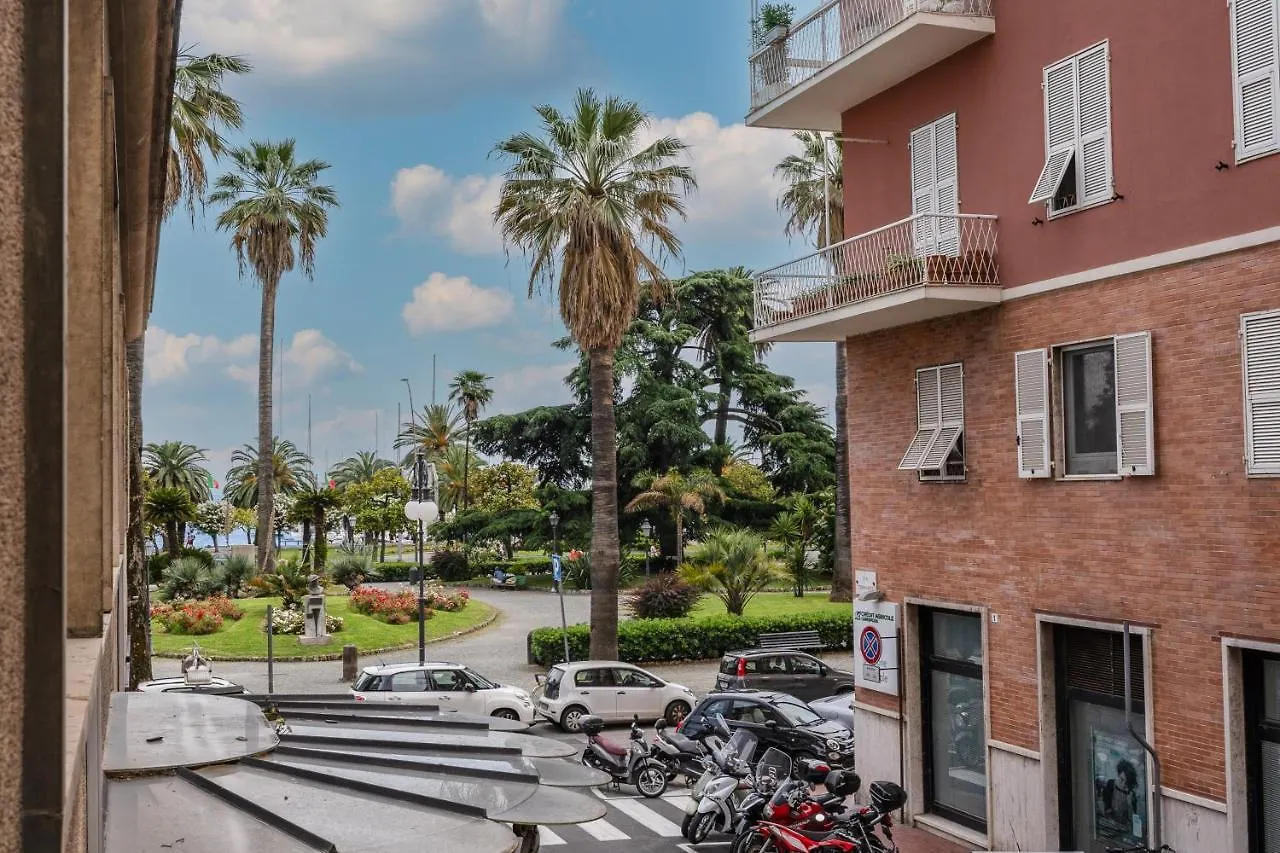 Appartamento Downtown Srl - Croce Di Malta Royale La Spezia
